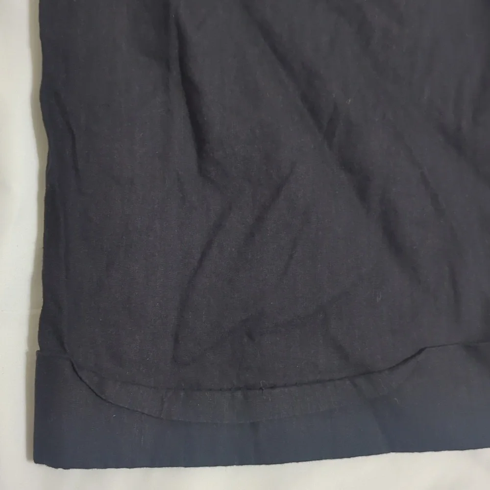 White House Black Market Legacy Capri Pants, Color Black Size 10